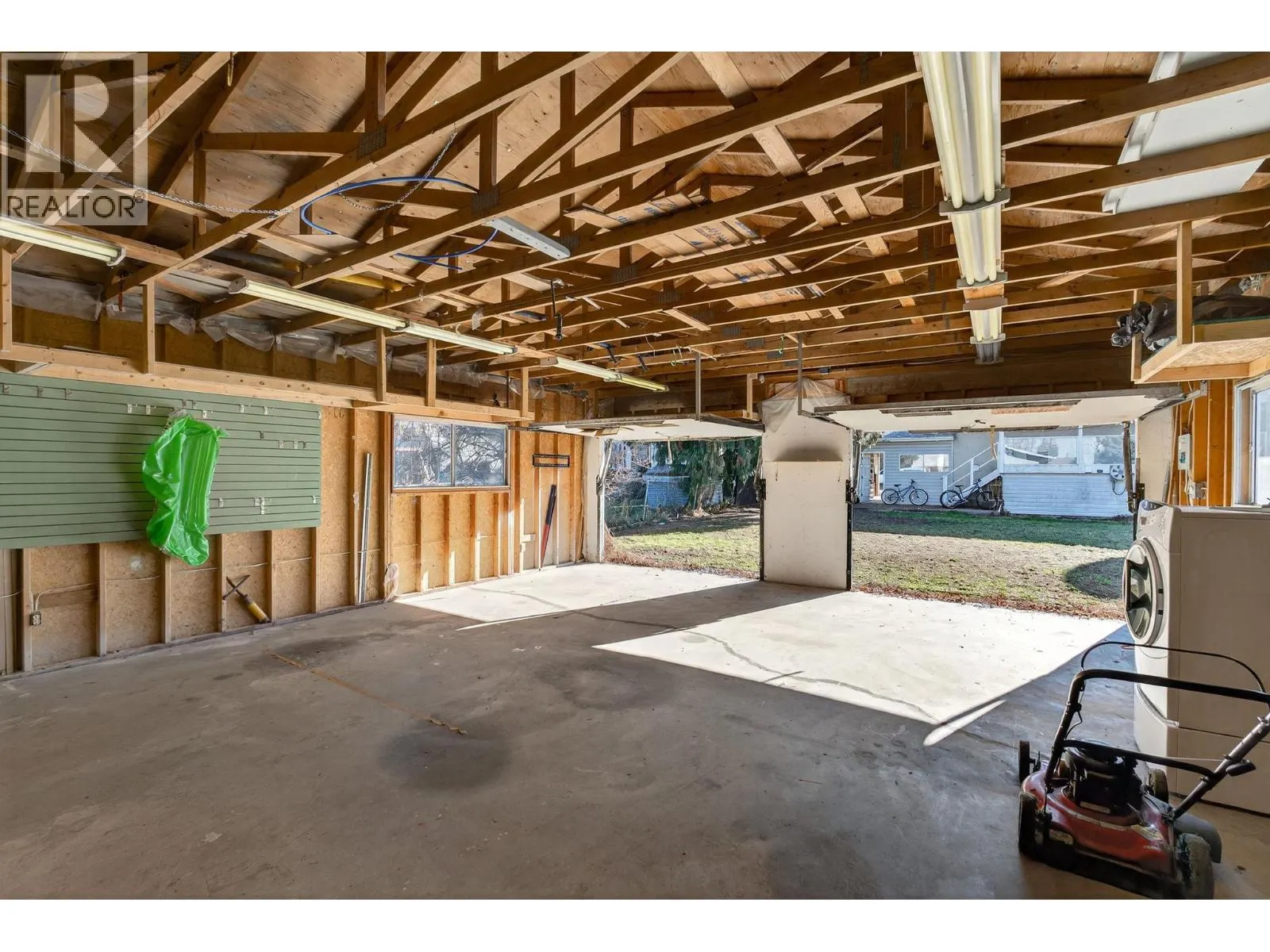 290 Pearson Road
