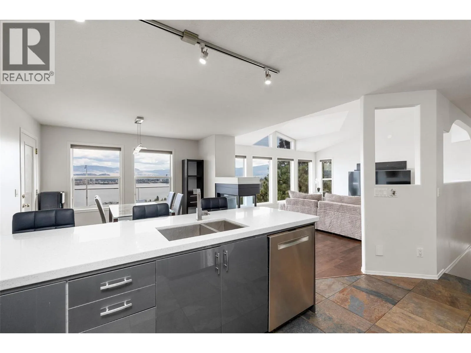 1525 Bear Creek Road Unit# 14