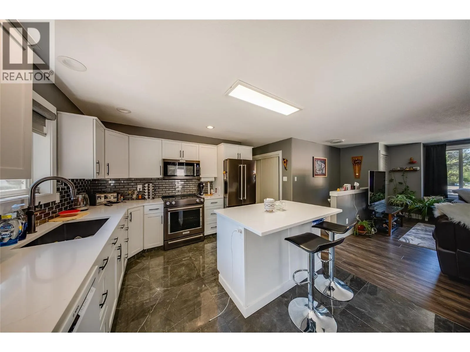 644 8th Street