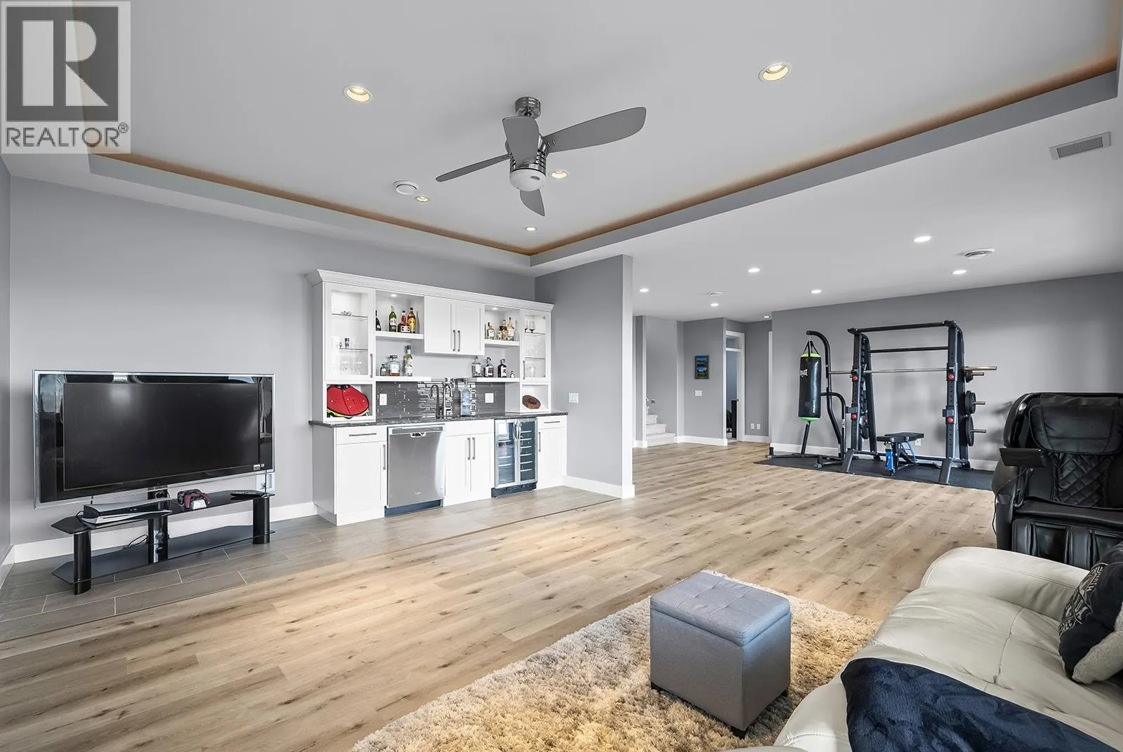 1823 Diamond View Drive