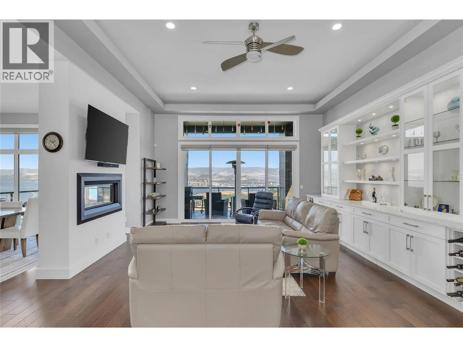 1823 Diamond View Drive