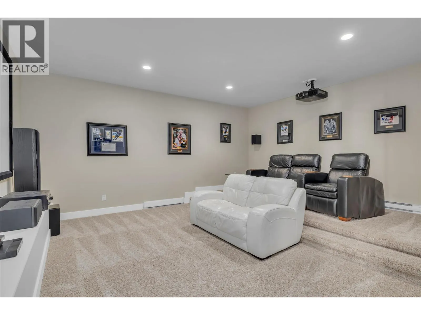 1823 Diamond View Drive