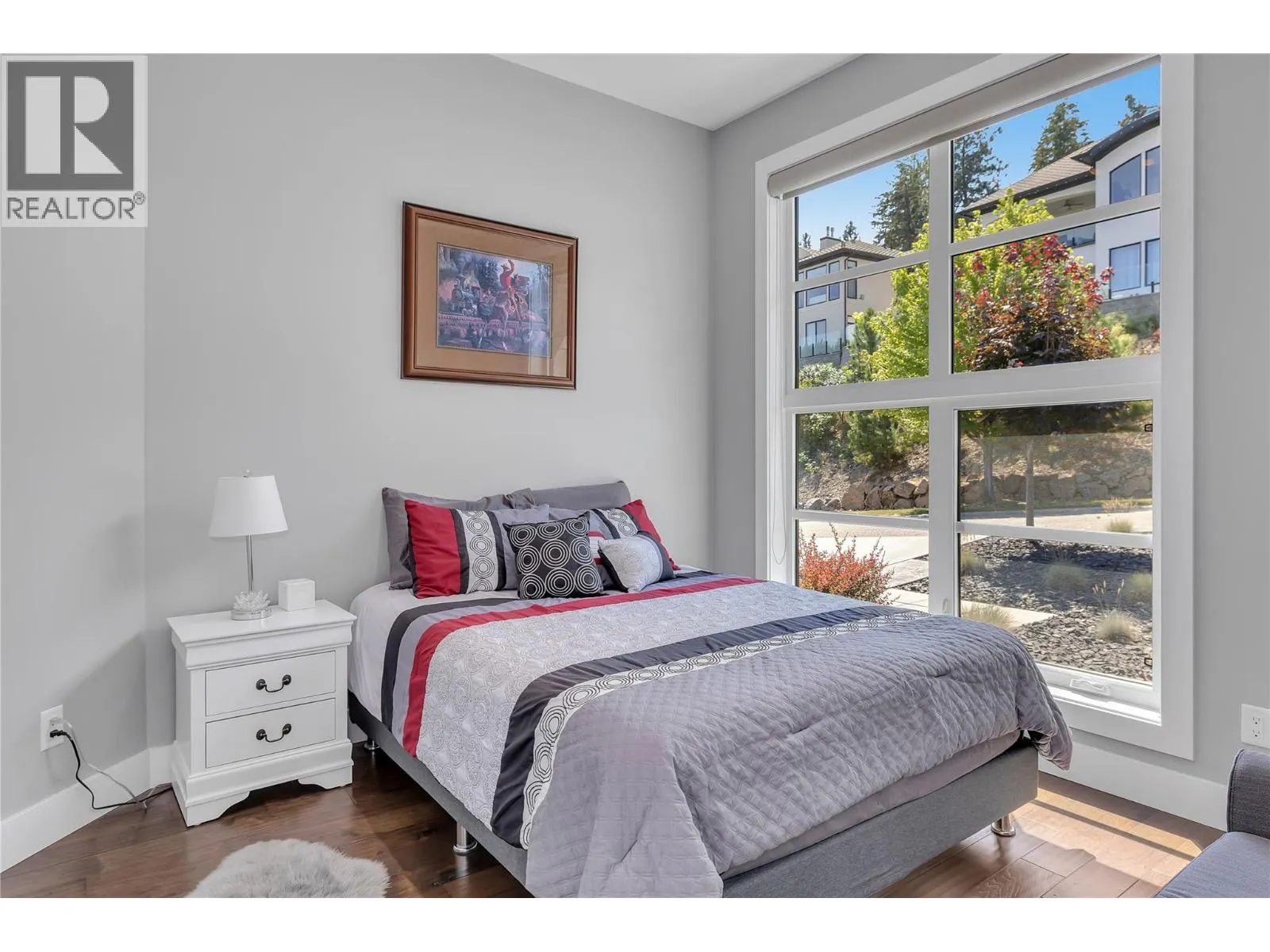 1823 Diamond View Drive