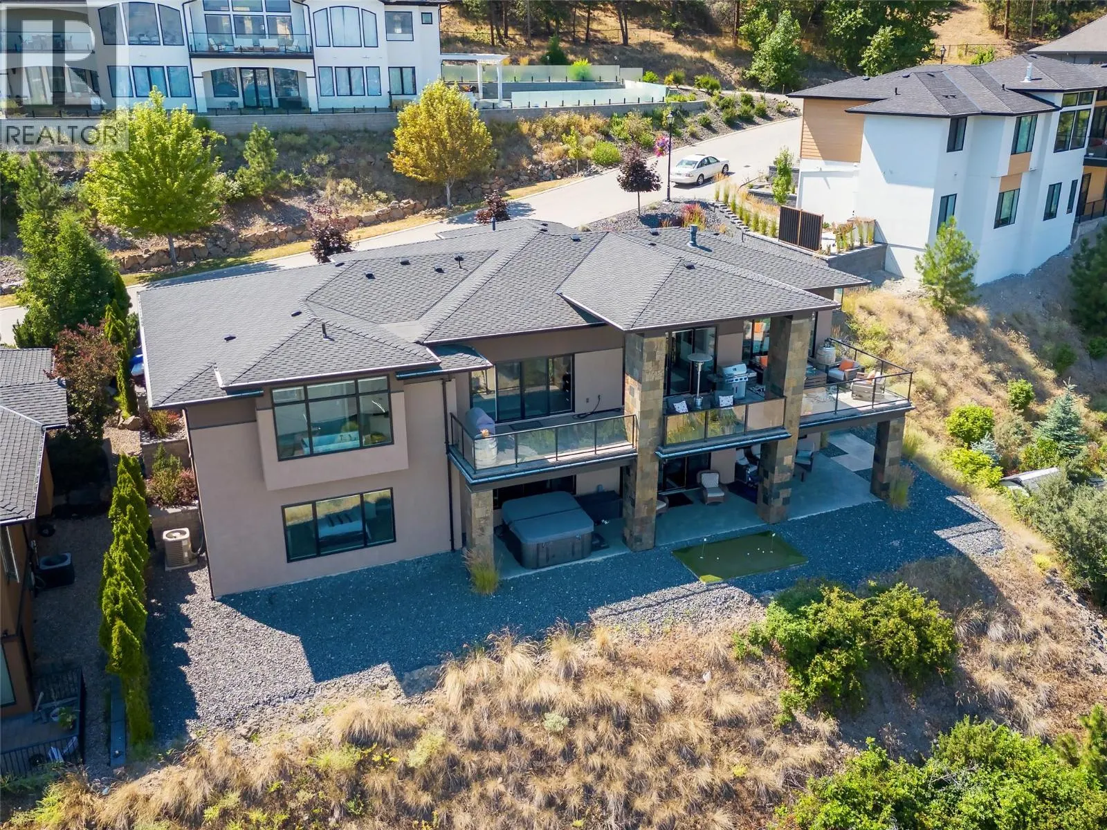 1823 Diamond View Drive