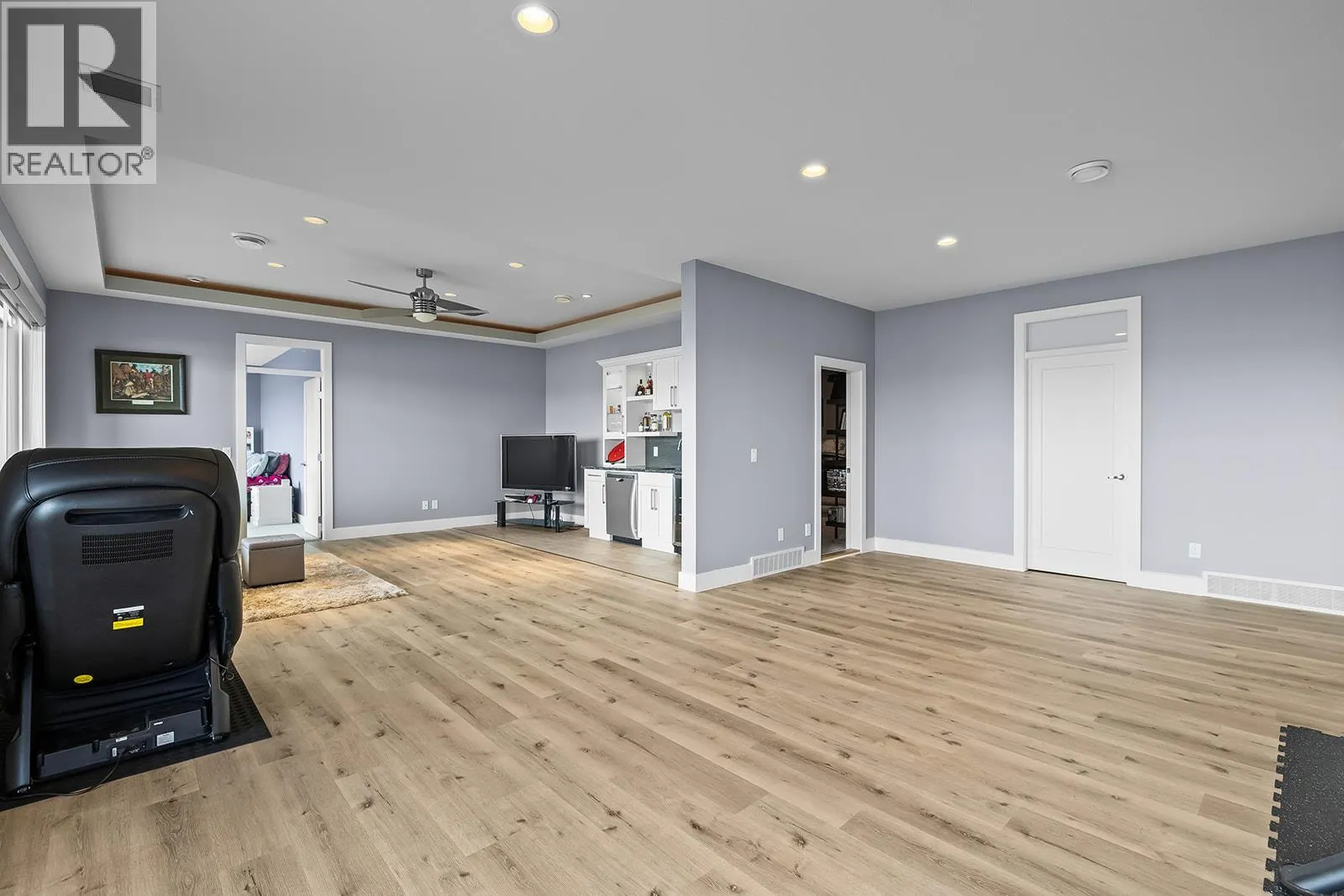 1823 Diamond View Drive