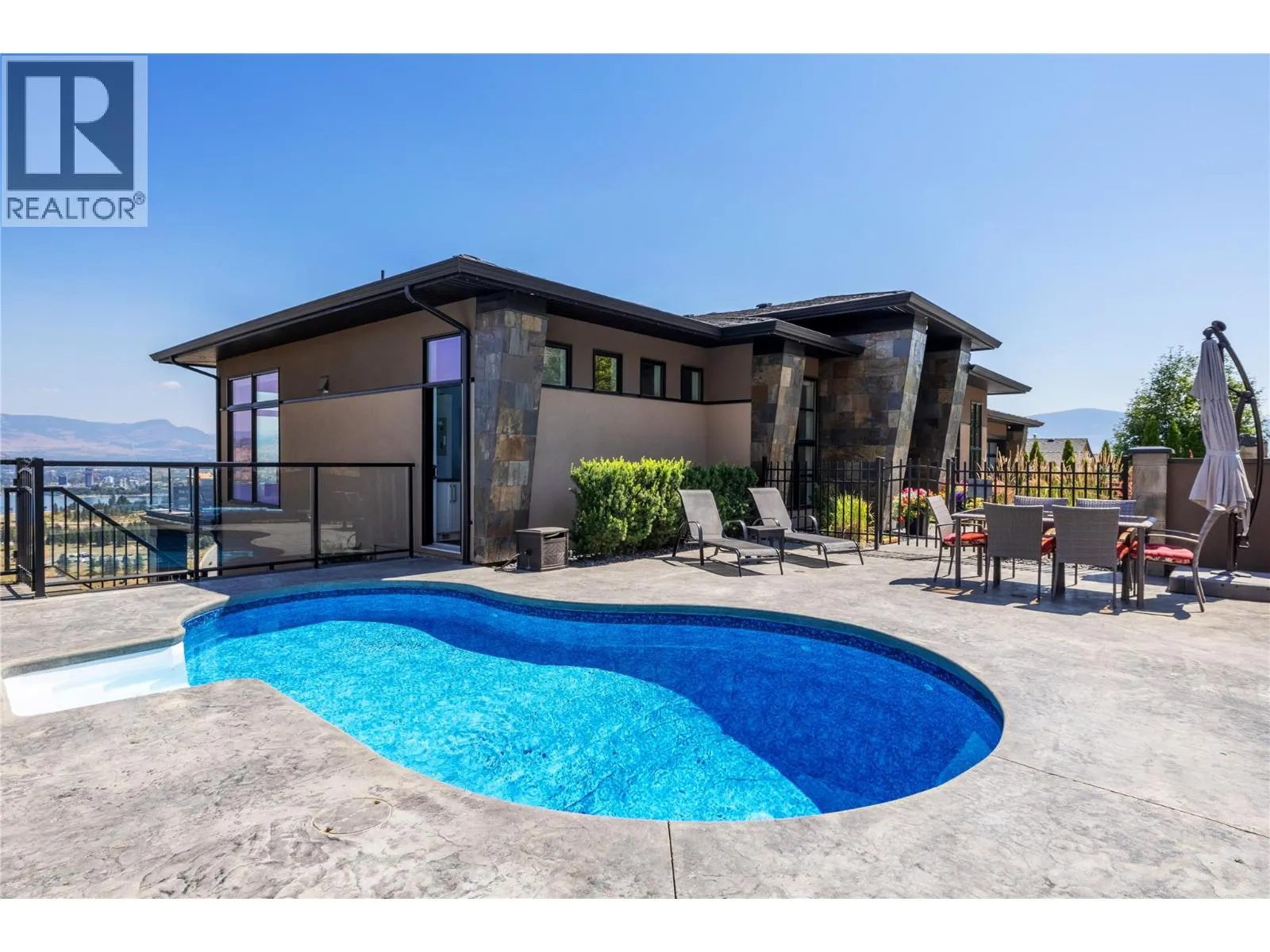 1823 Diamond View Drive