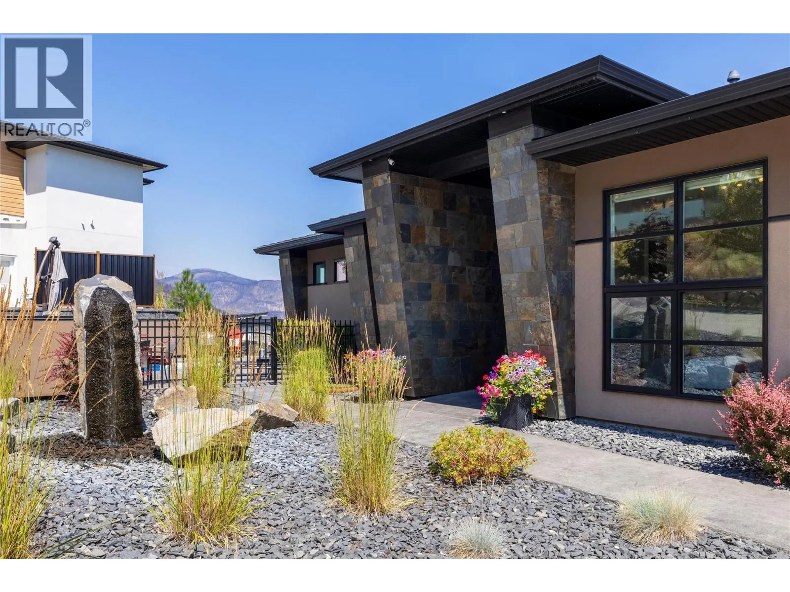 1823 Diamond View Drive