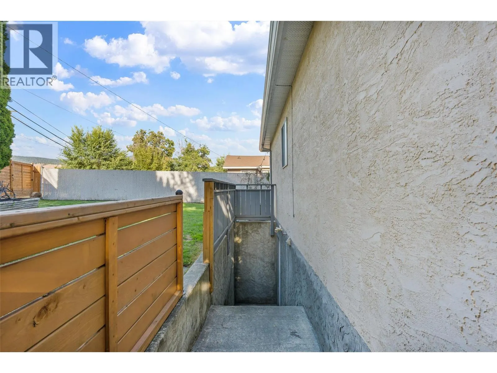 9159 Glenmore Road Unit# 1