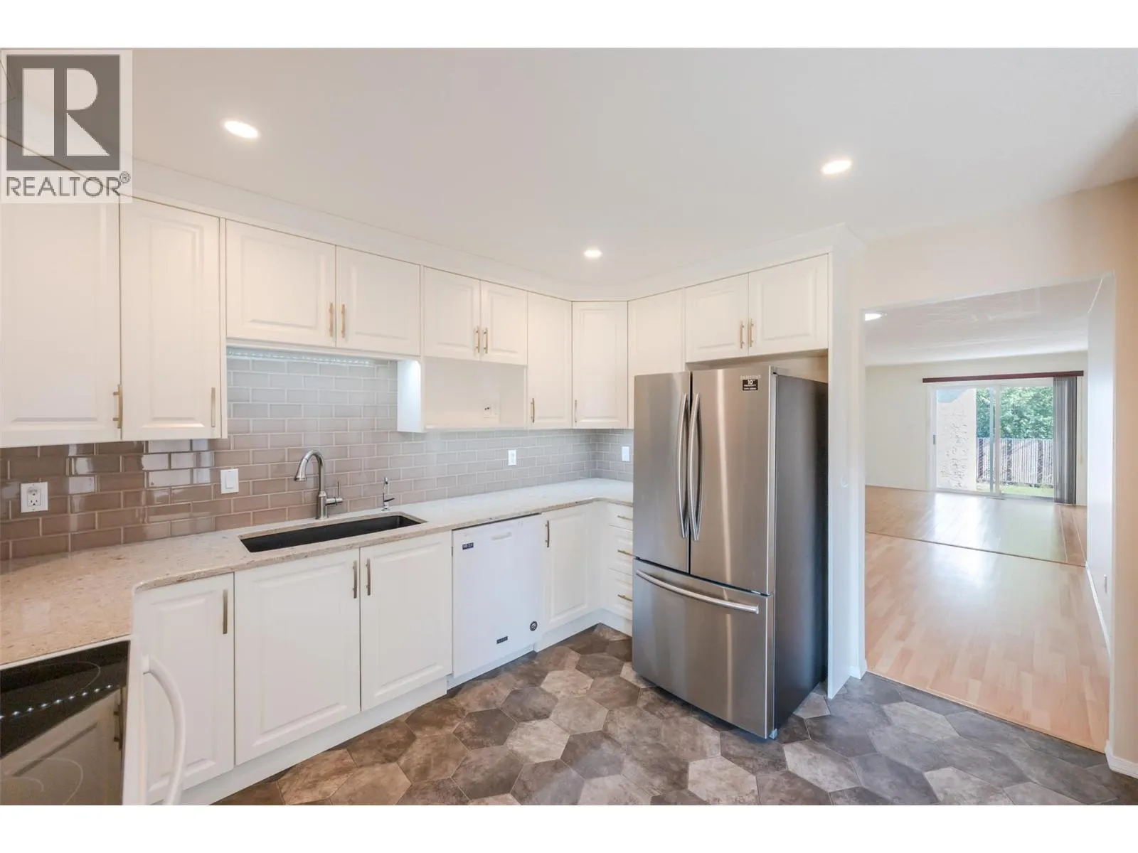 115 REDWING Place Unit# 18