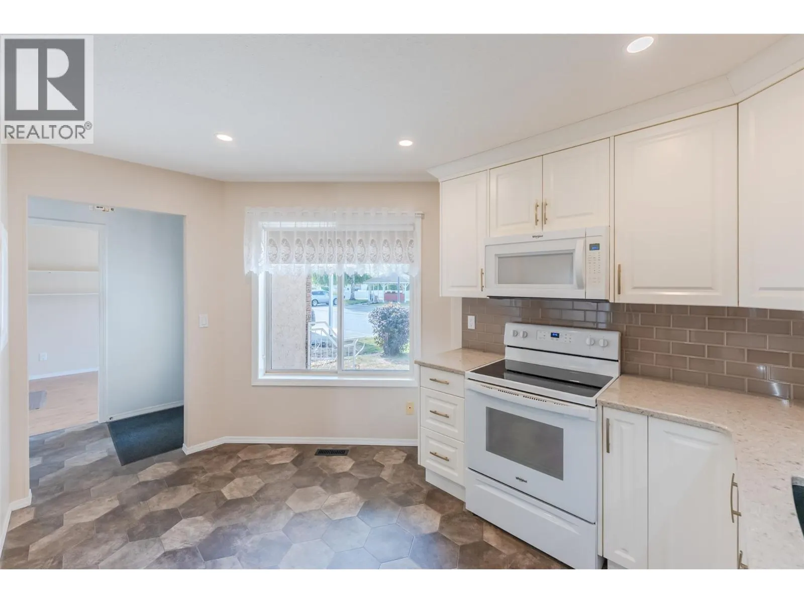 115 REDWING Place Unit# 18