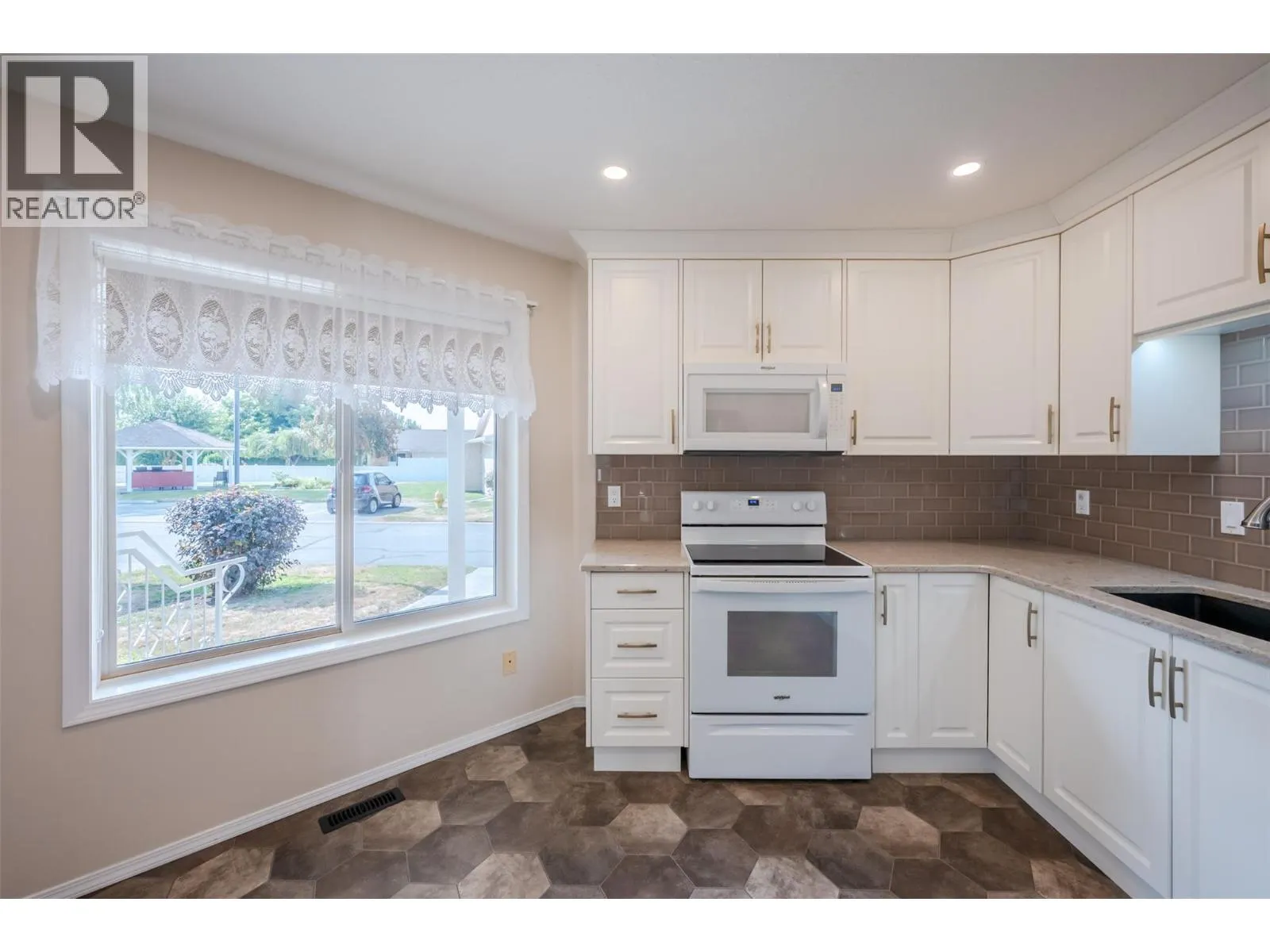 115 REDWING Place Unit# 18