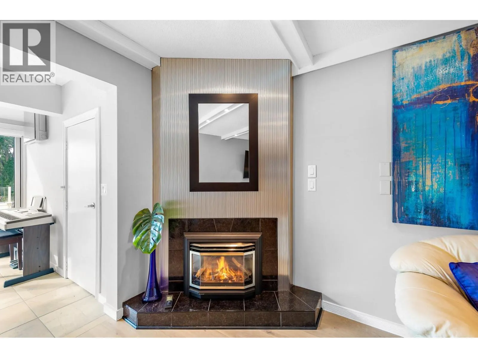2900 Abbott Street Unit# 208