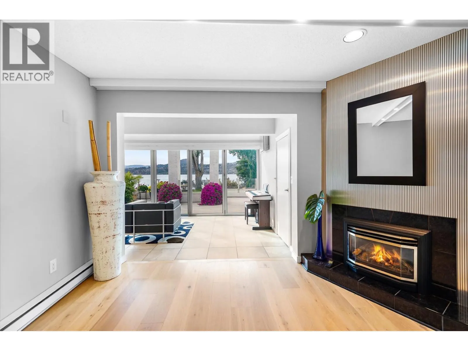 2900 Abbott Street Unit# 208
