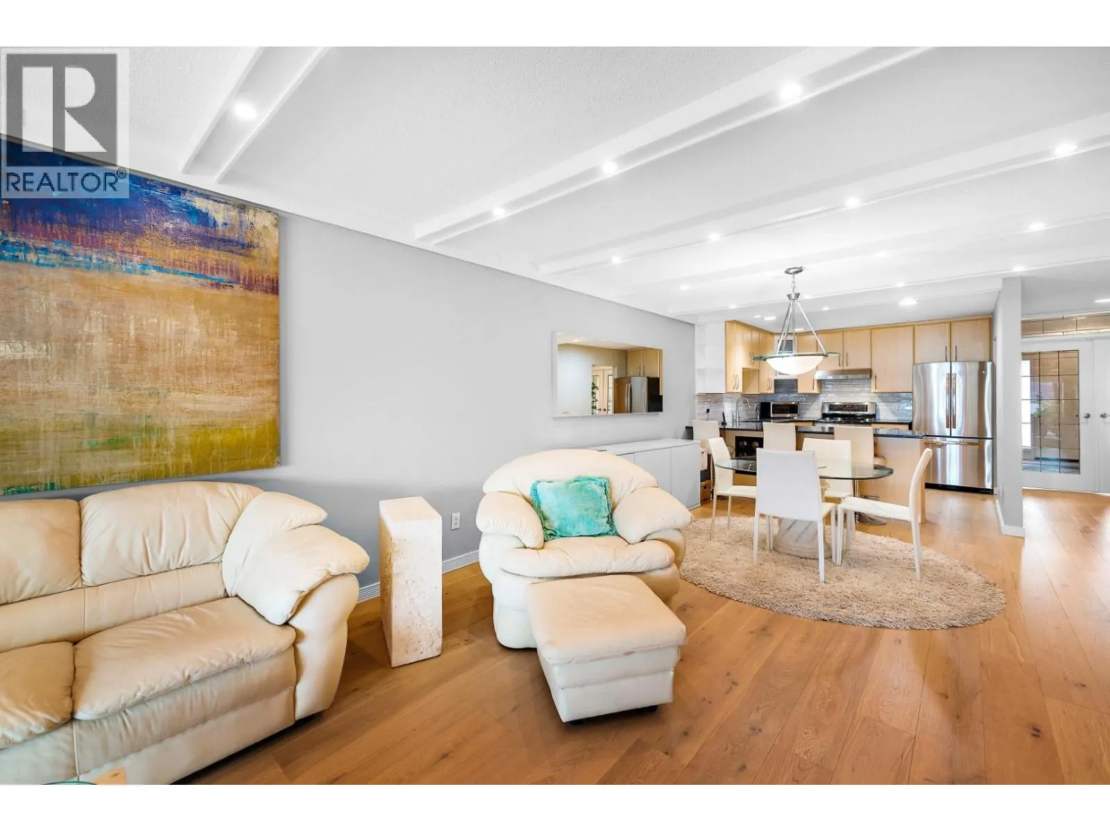 2900 Abbott Street Unit# 208