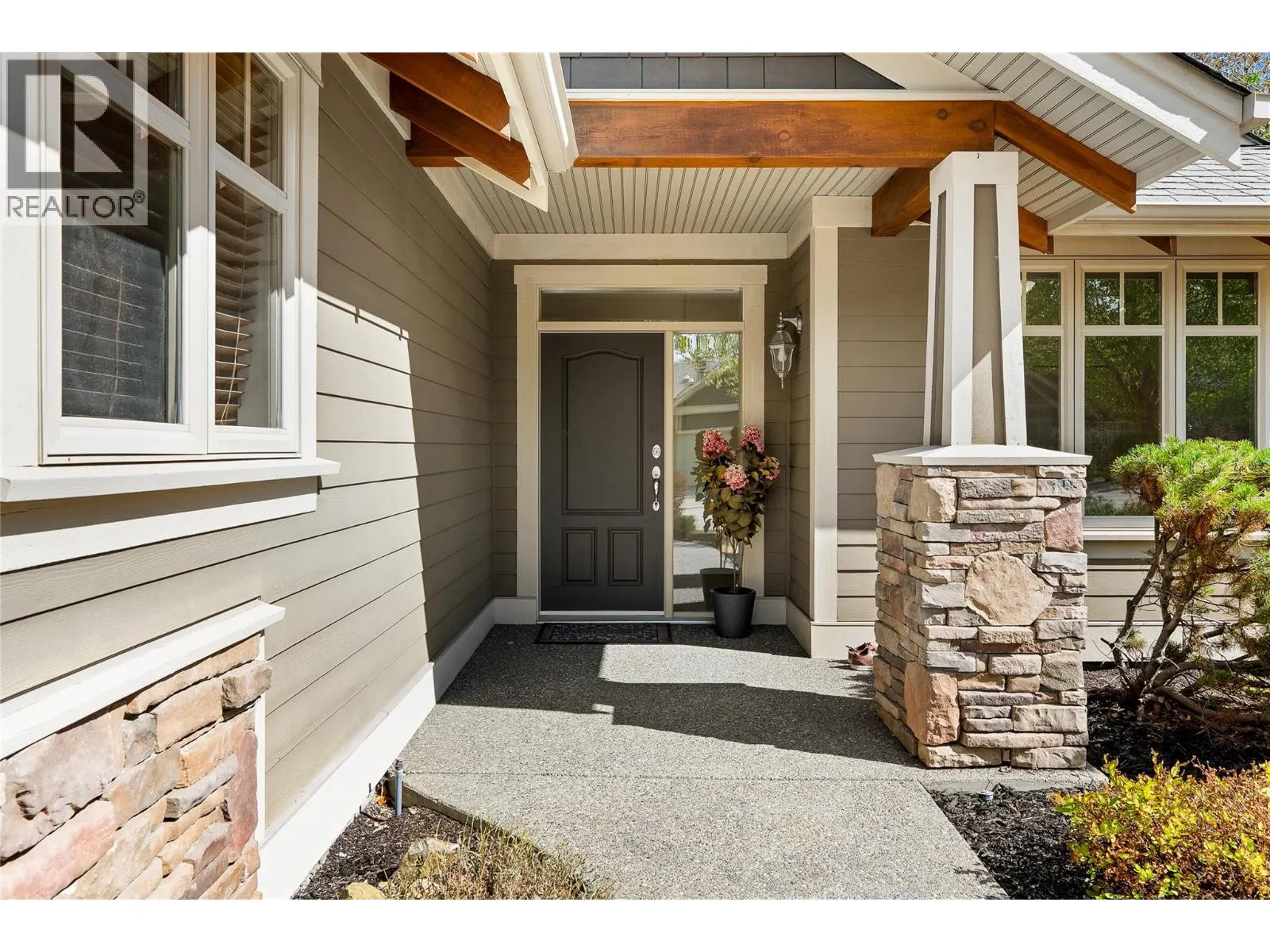 153 Mashie Crescent