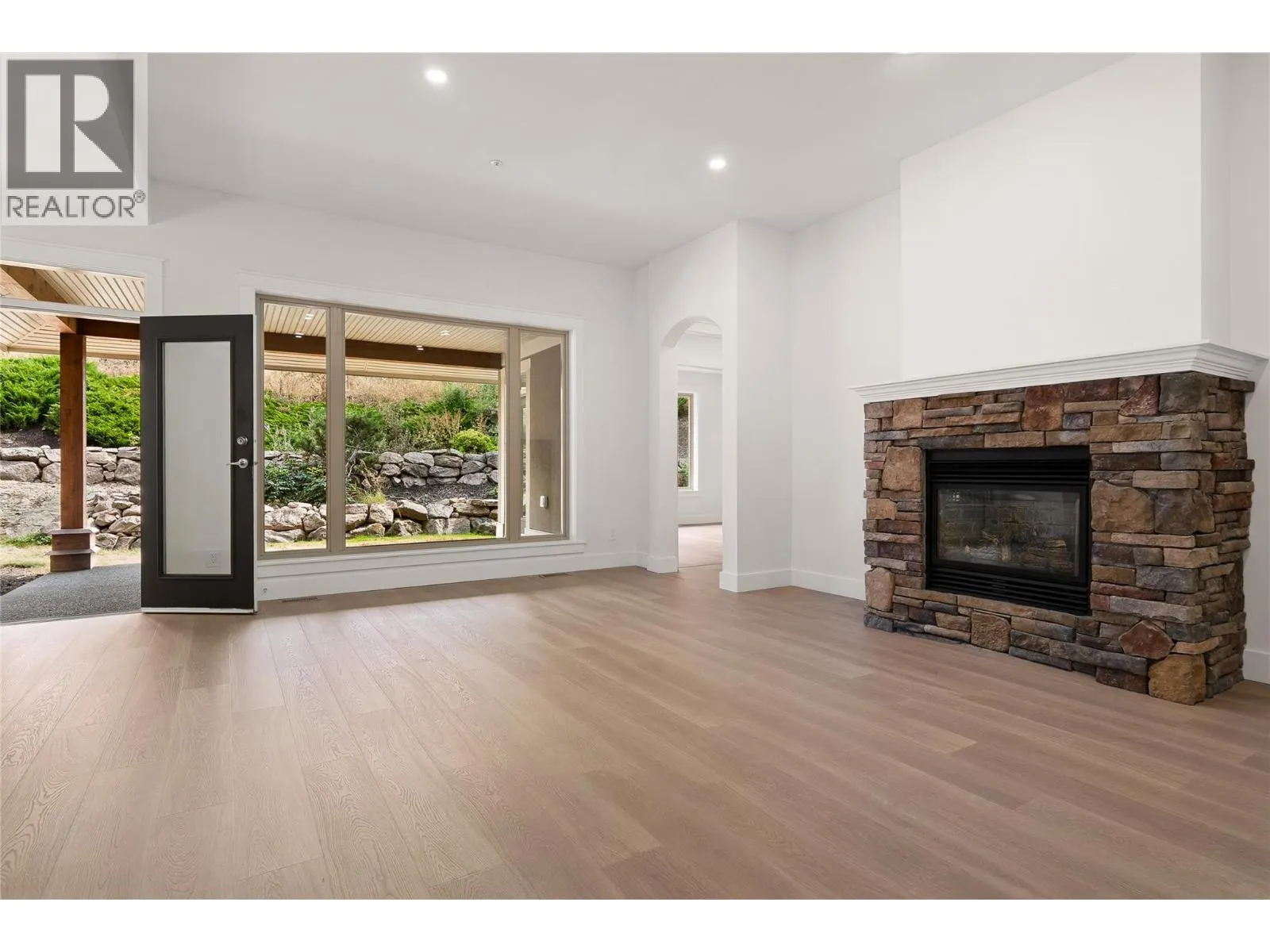 153 Mashie Crescent