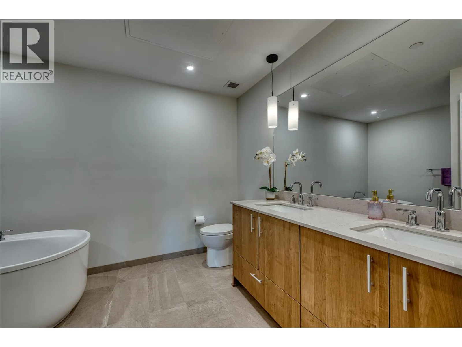 9652 Benchland Drive Unit# 306