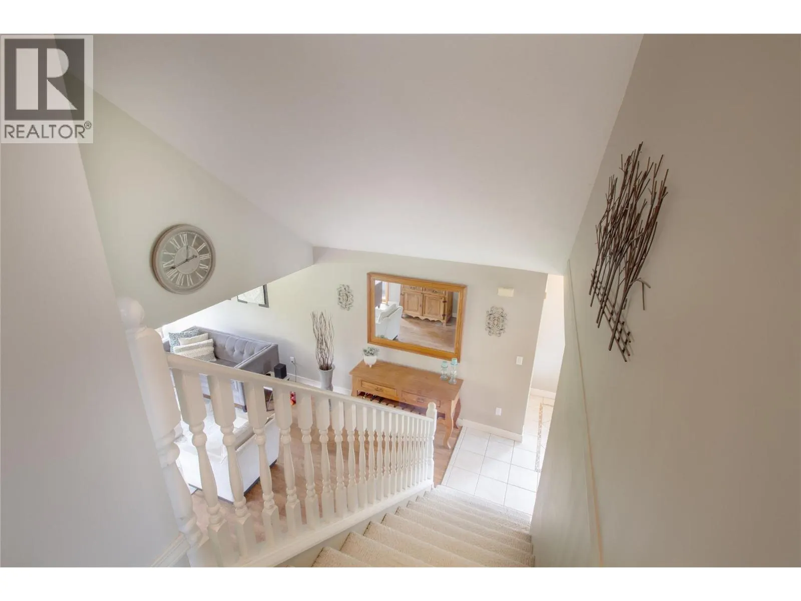1107 Pineridge Crescent