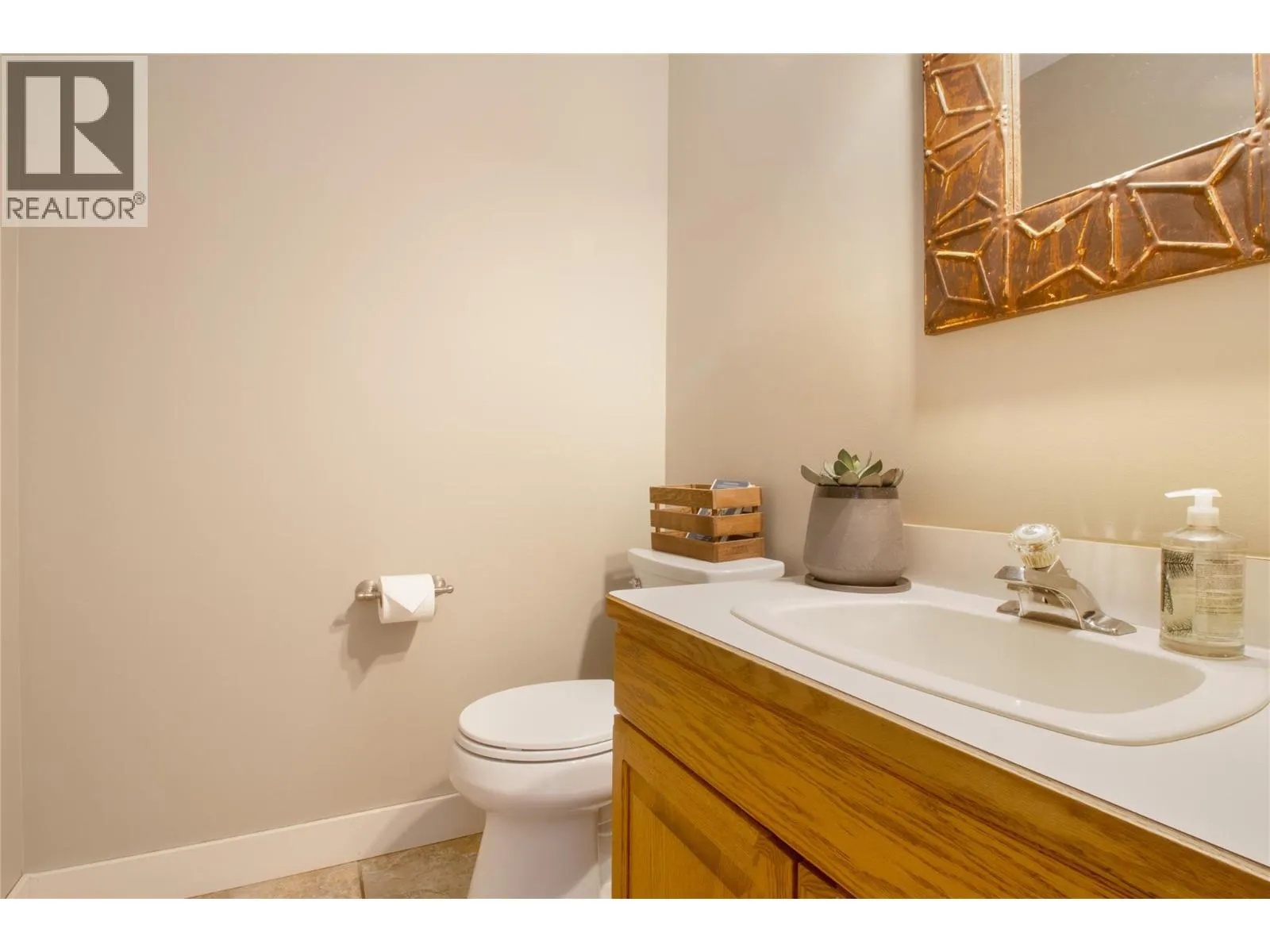 1107 Pineridge Crescent