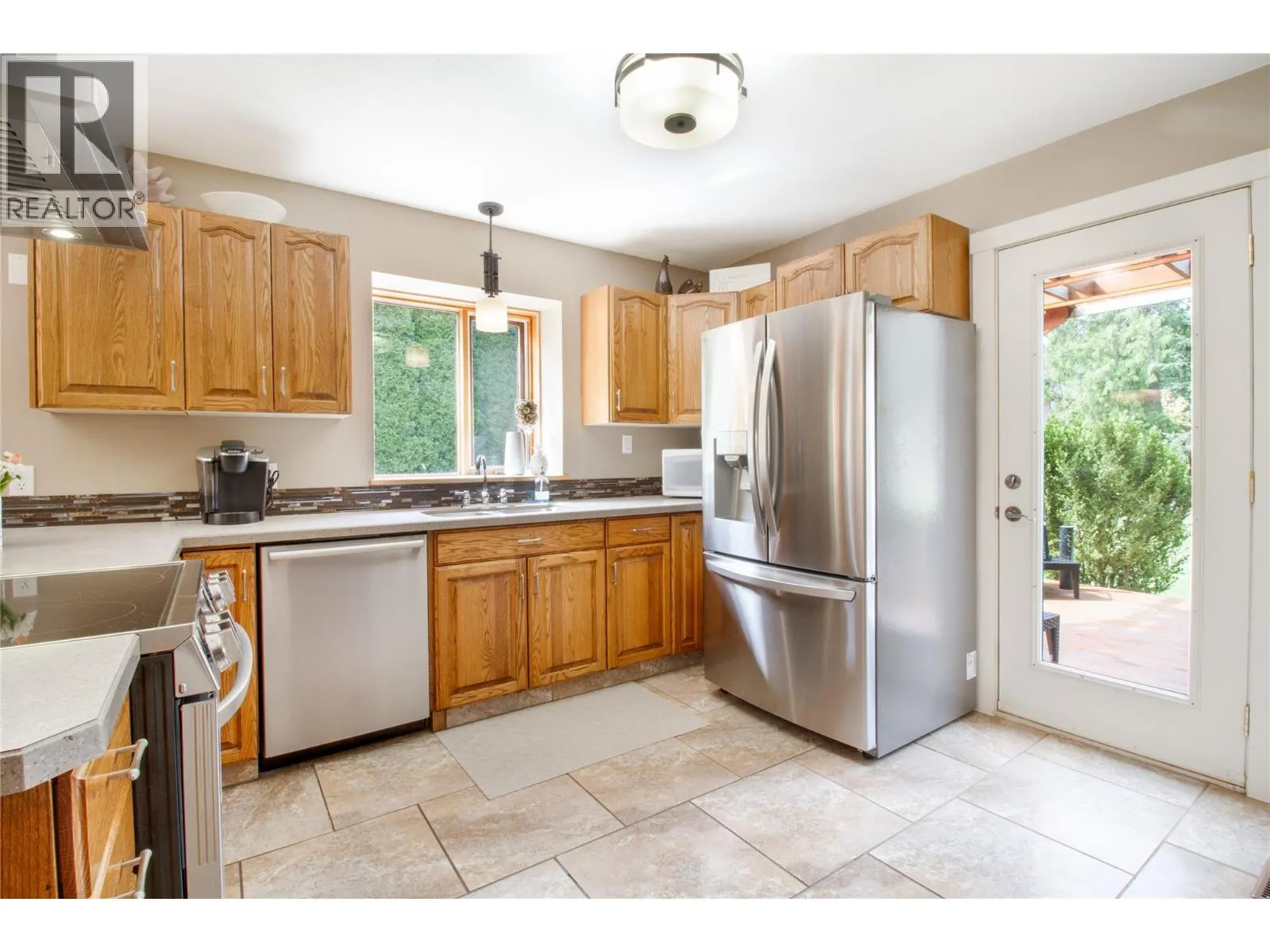 1107 Pineridge Crescent