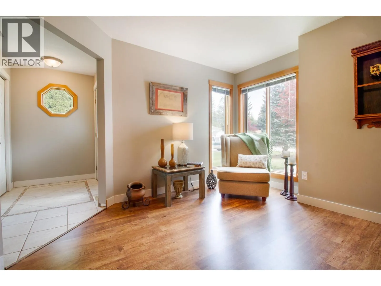 1107 Pineridge Crescent