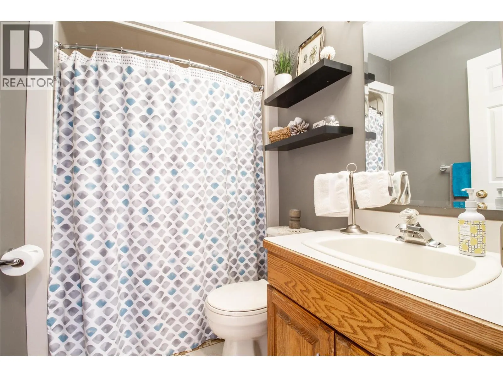 1107 Pineridge Crescent