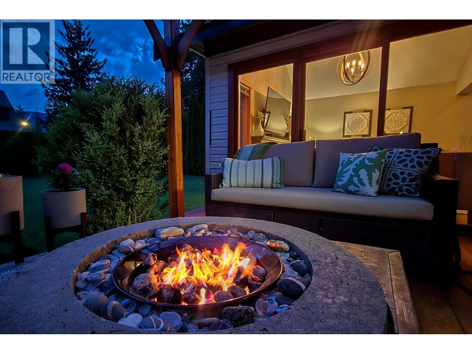 1107 Pineridge Crescent