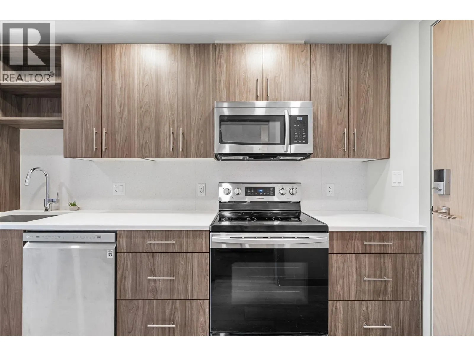 345 DOUGALL Road N Unit# PH6