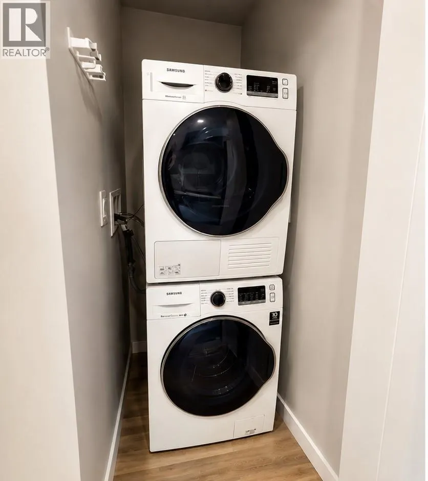 345 DOUGALL Road N Unit# PH6