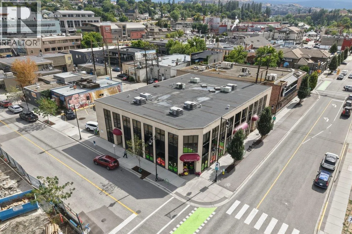 3003 30 Street