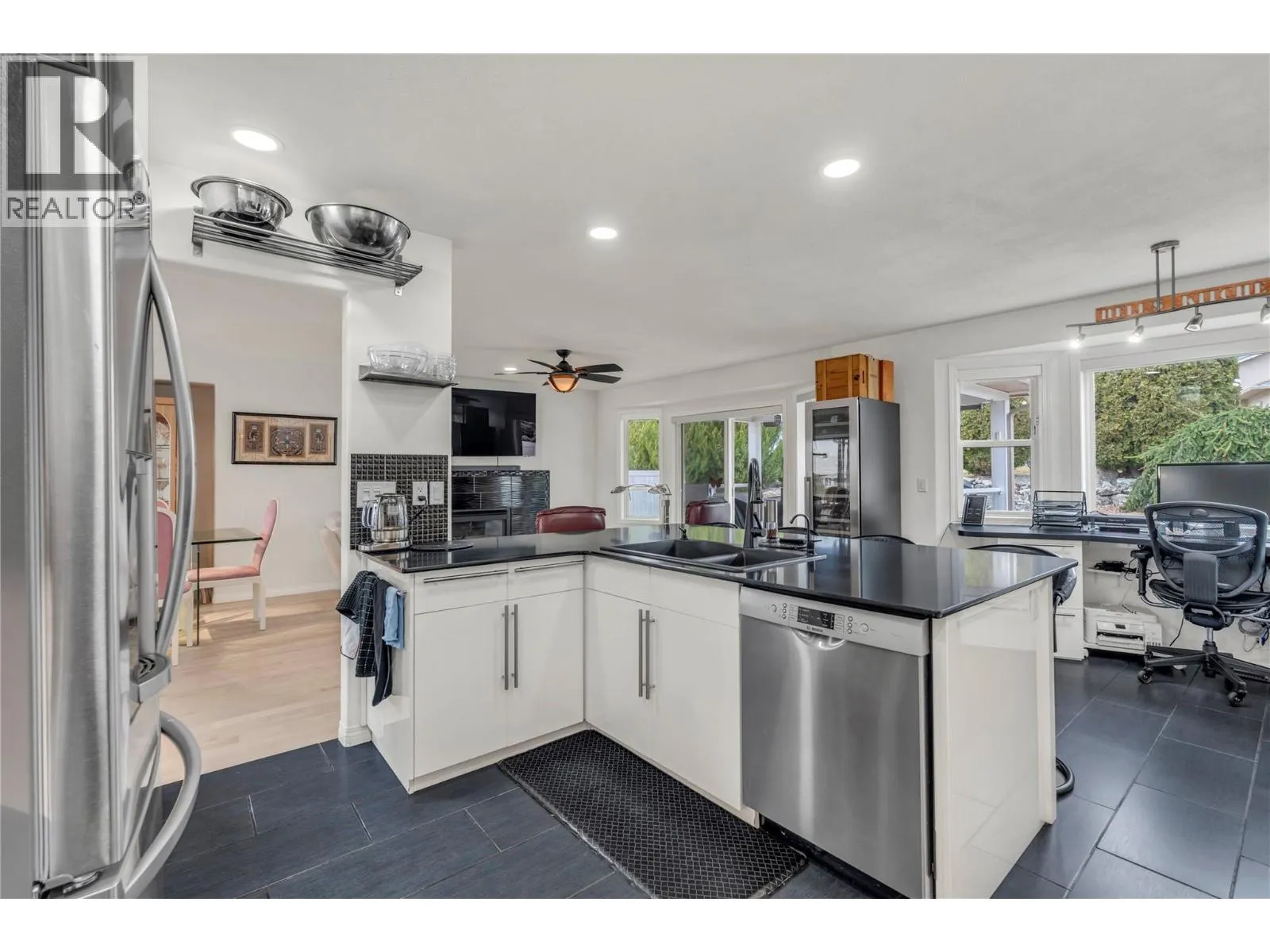 444 Ridge Place