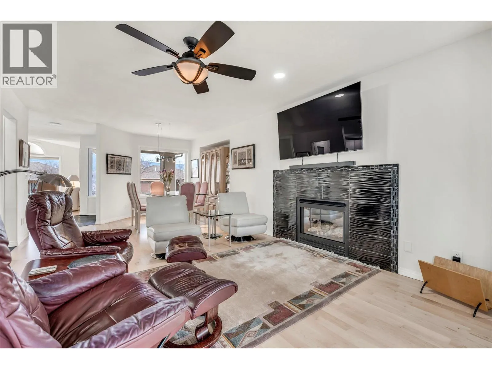 444 Ridge Place