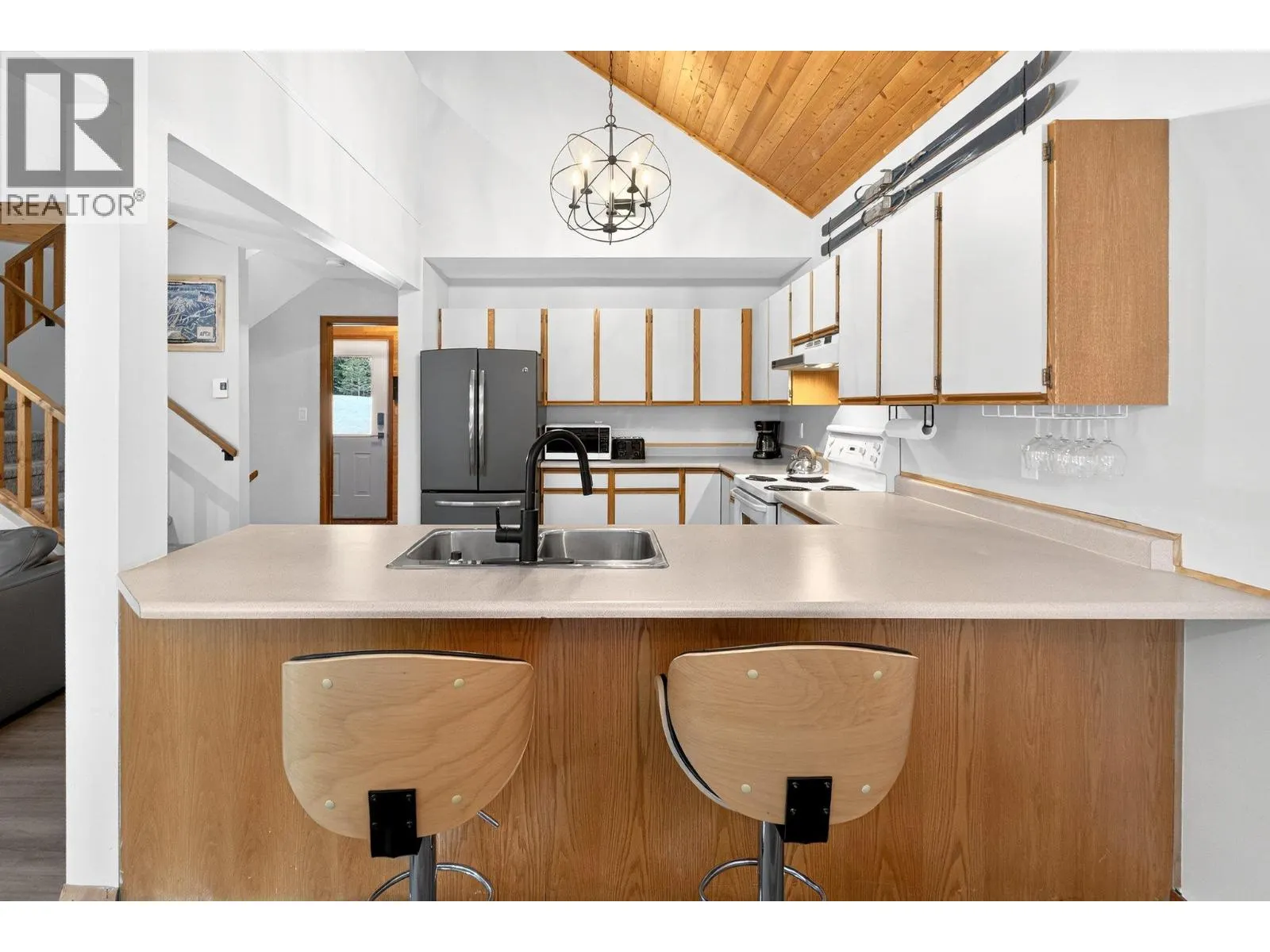 103 Whitetail Road Unit# 102