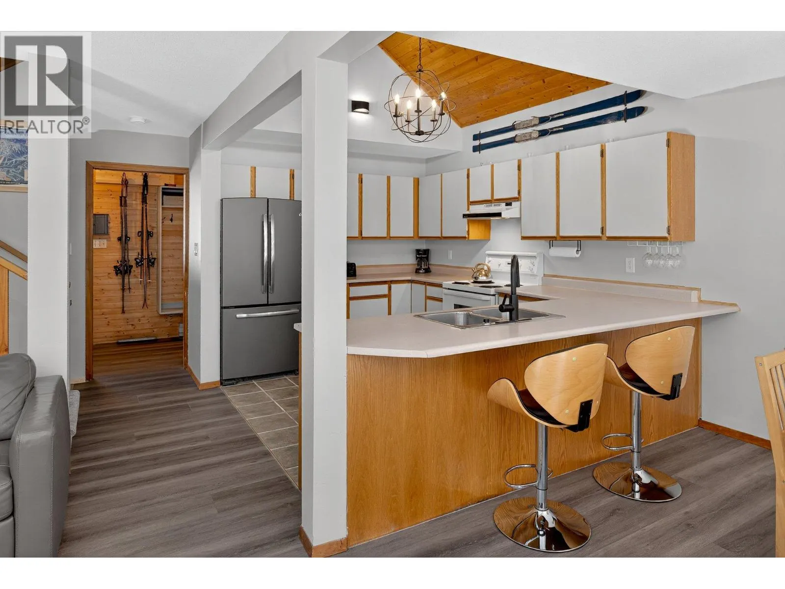 103 Whitetail Road Unit# 102