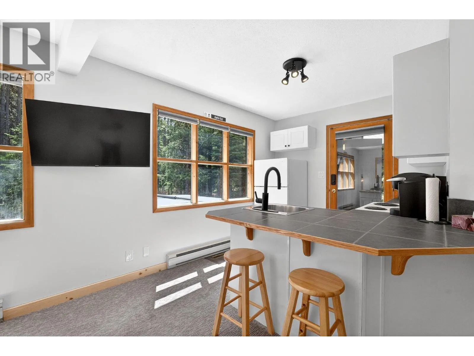 103 Whitetail Road Unit# 102
