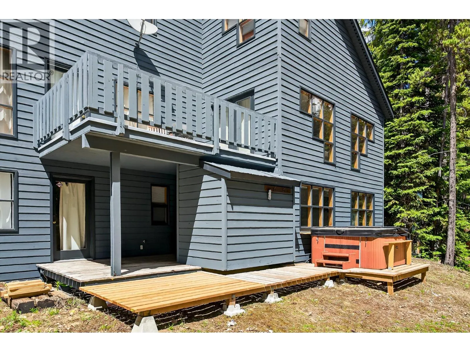 103 Whitetail Road Unit# 102