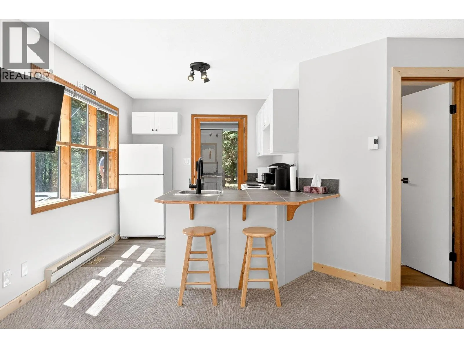 103 Whitetail Road Unit# 102