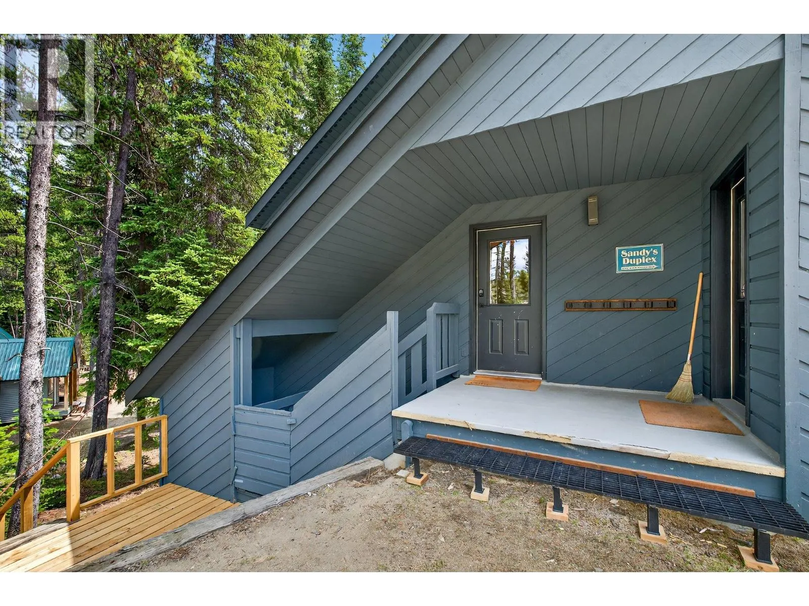 103 Whitetail Road Unit# 102