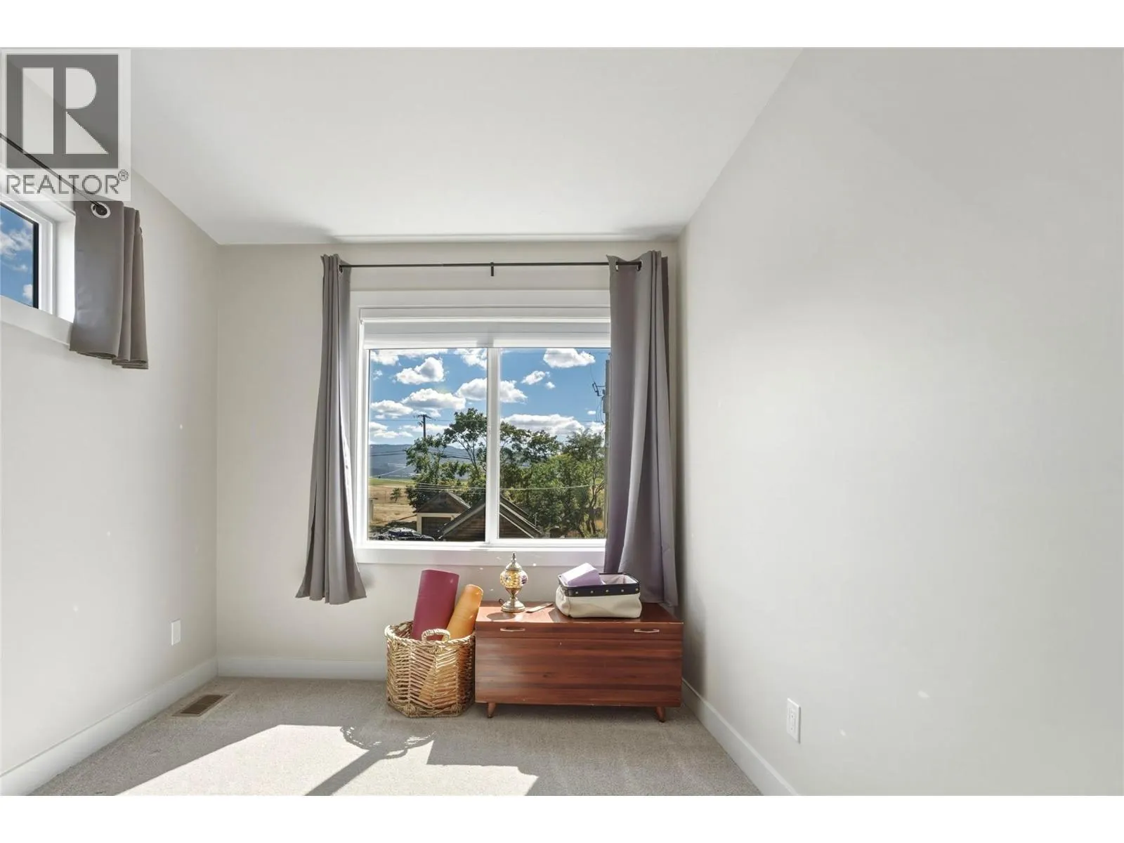 3405 16 Avenue Unit# 1