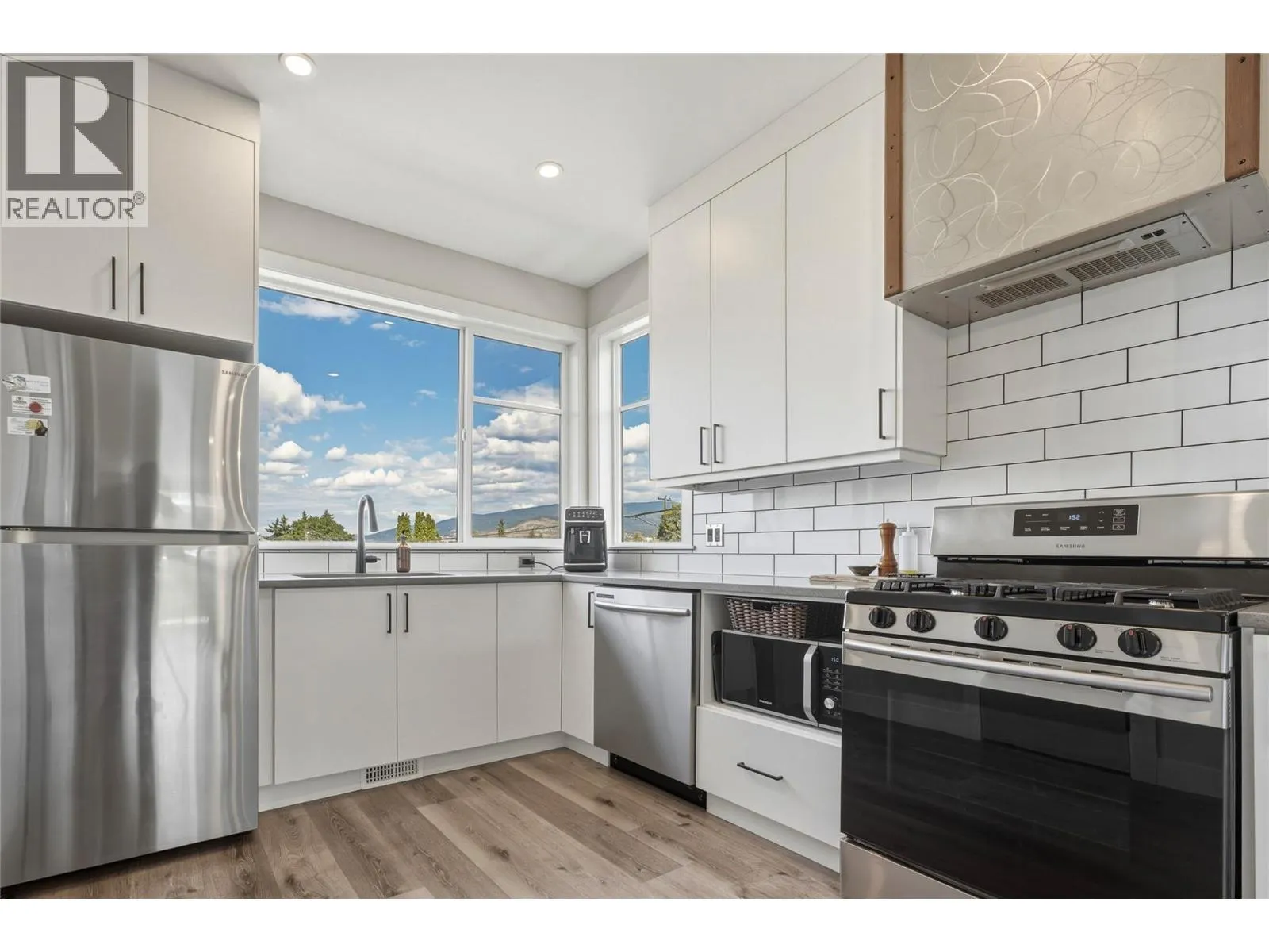 3405 16 Avenue Unit# 1