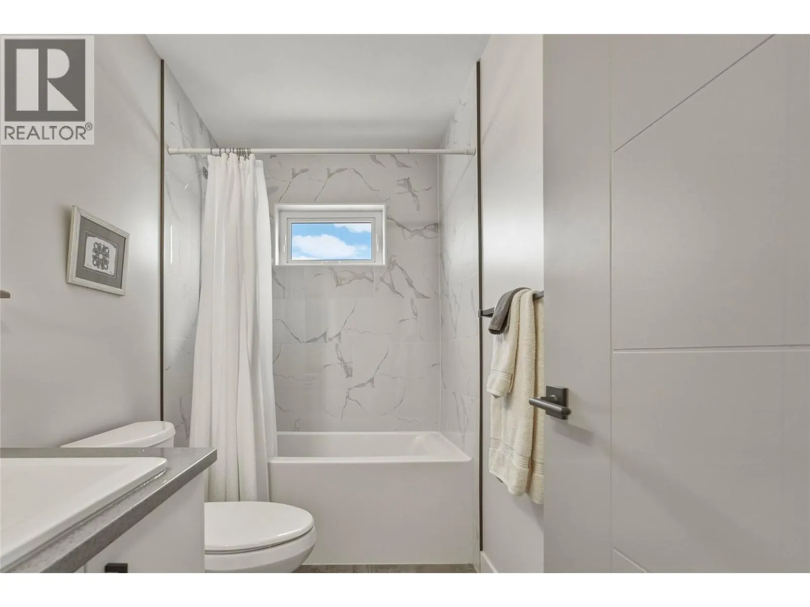 3405 16 Avenue Unit# 1