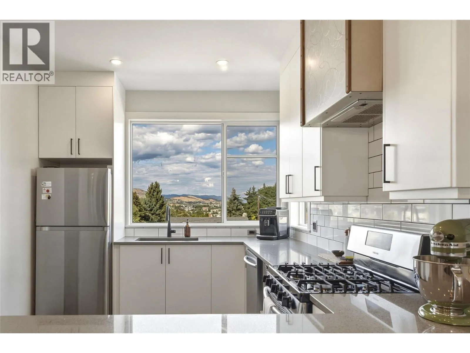 3405 16 Avenue Unit# 1