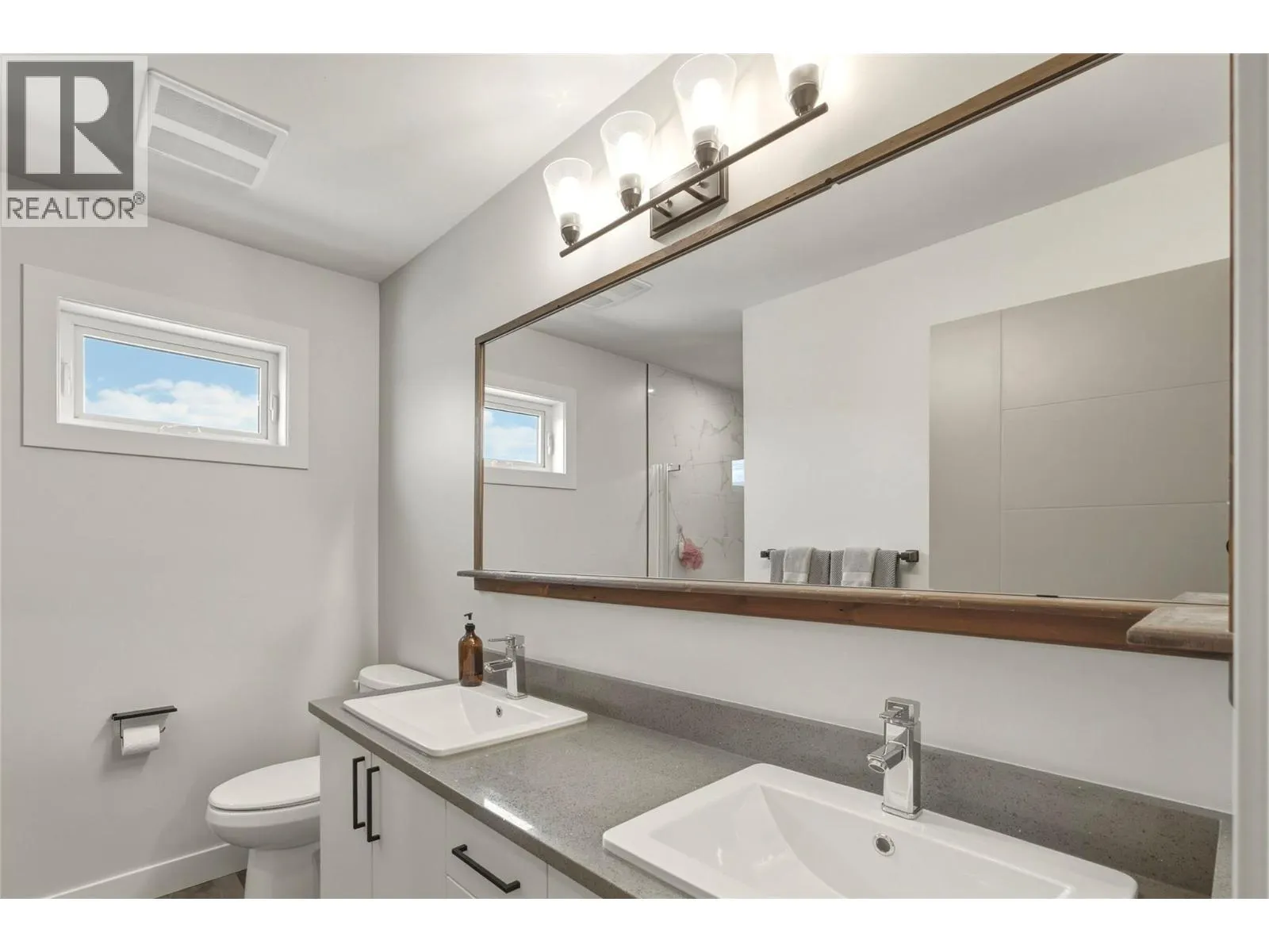 3405 16 Avenue Unit# 1
