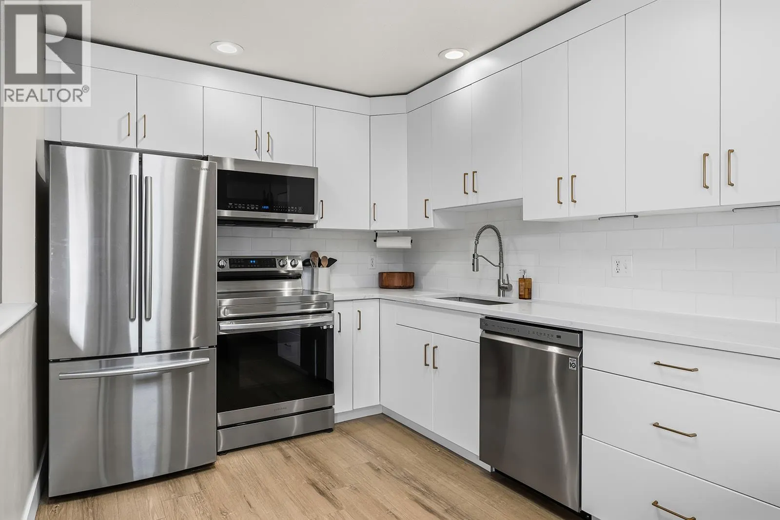 9159 Glenmore Road Unit# 3