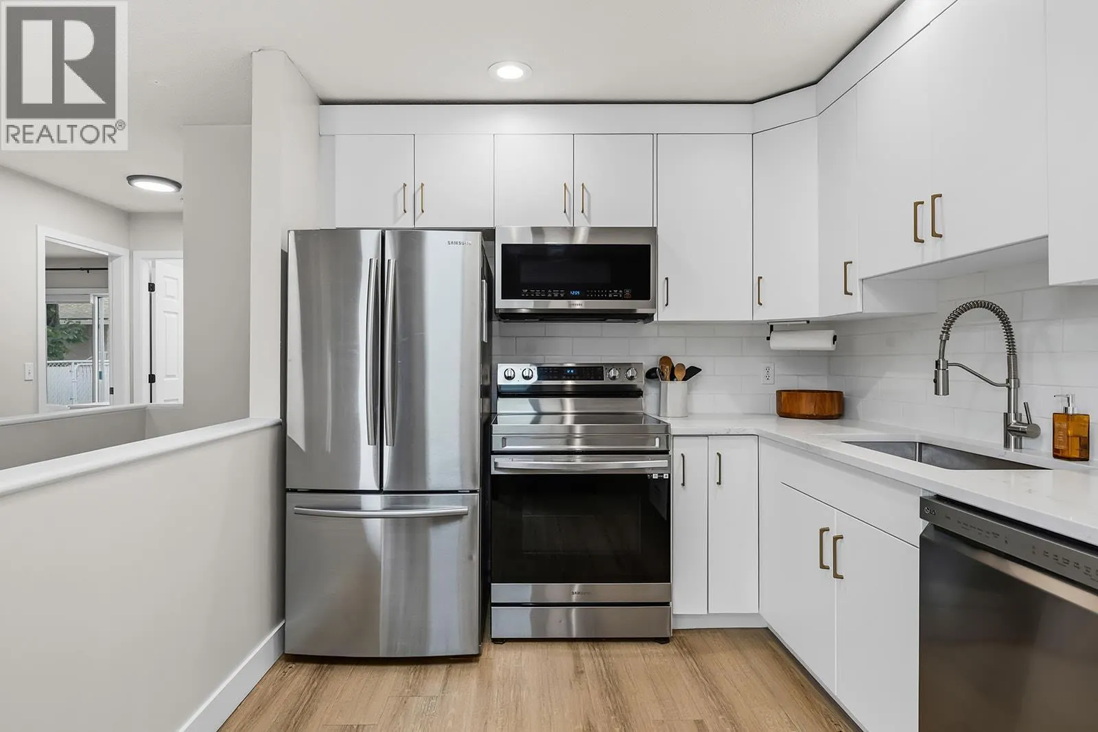 9159 Glenmore Road Unit# 3