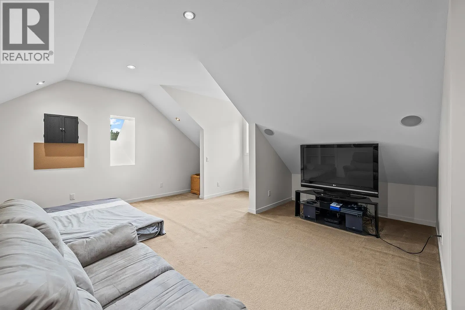 526 Caramillo Court