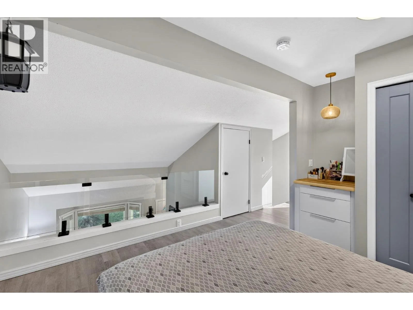 3155 Gordon Drive Unit# 104