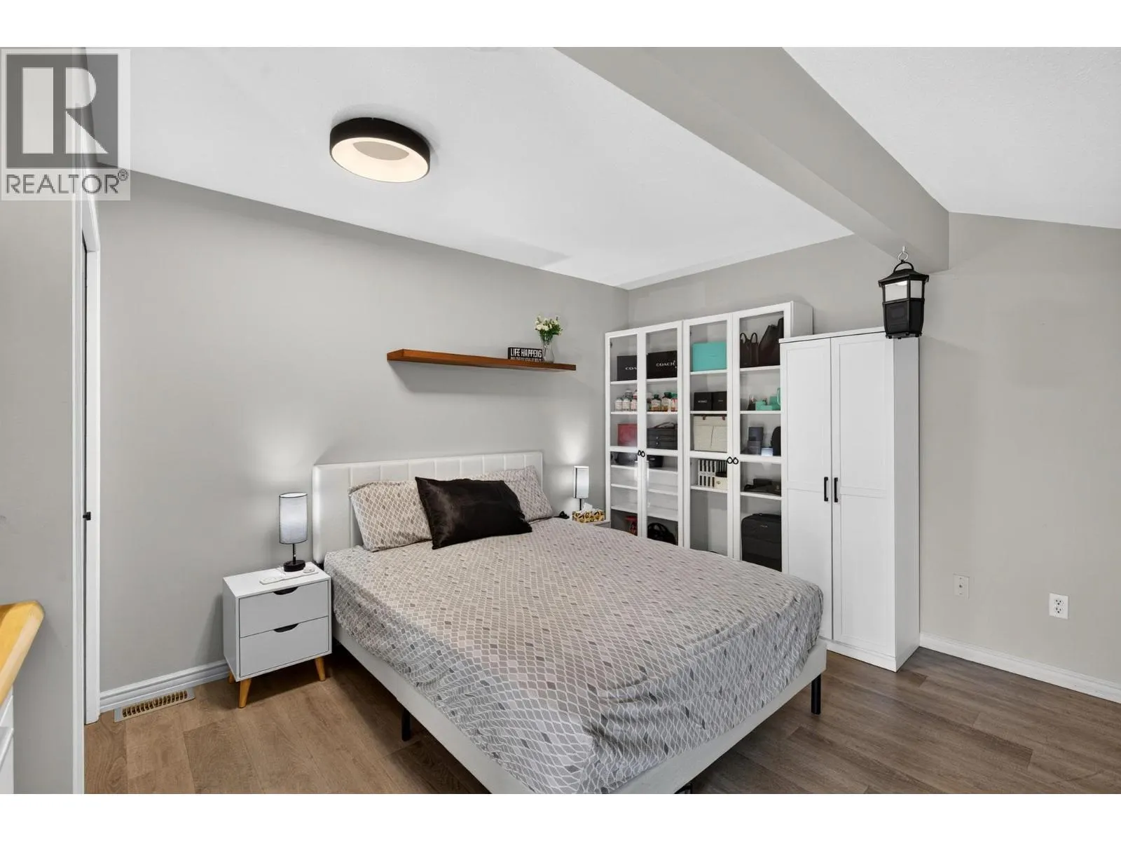 3155 Gordon Drive Unit# 104