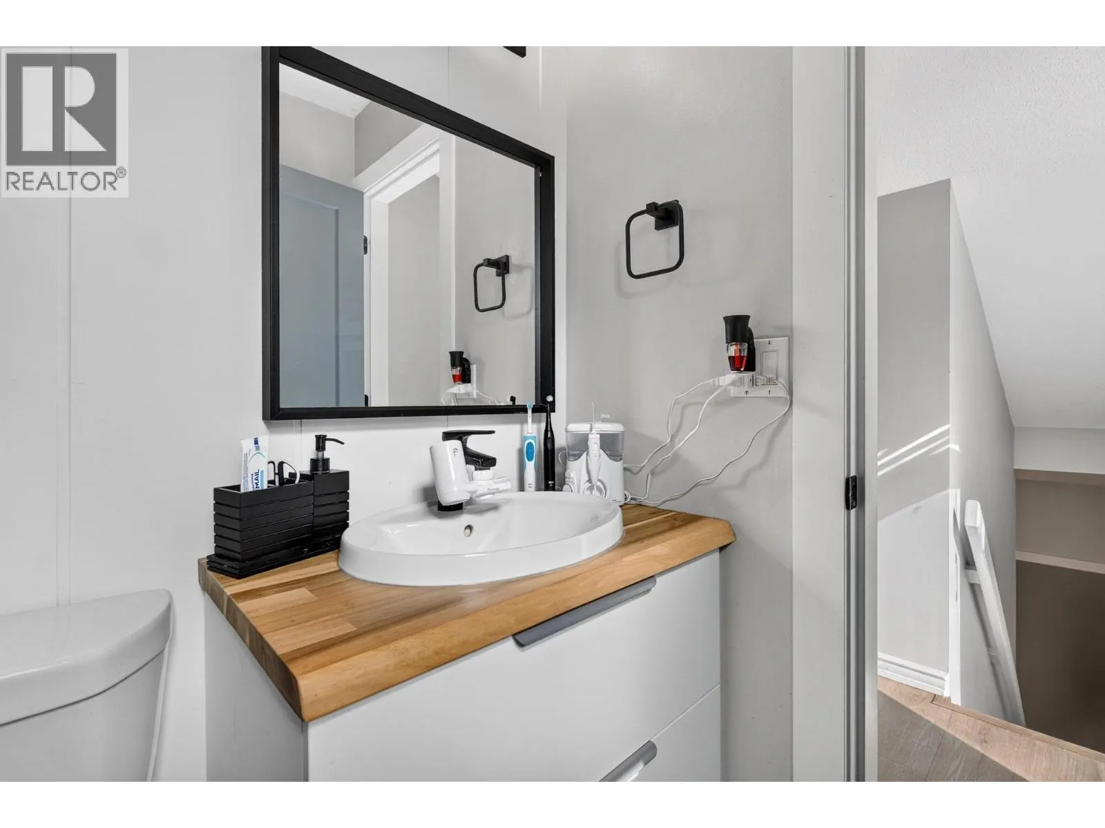3155 Gordon Drive Unit# 104