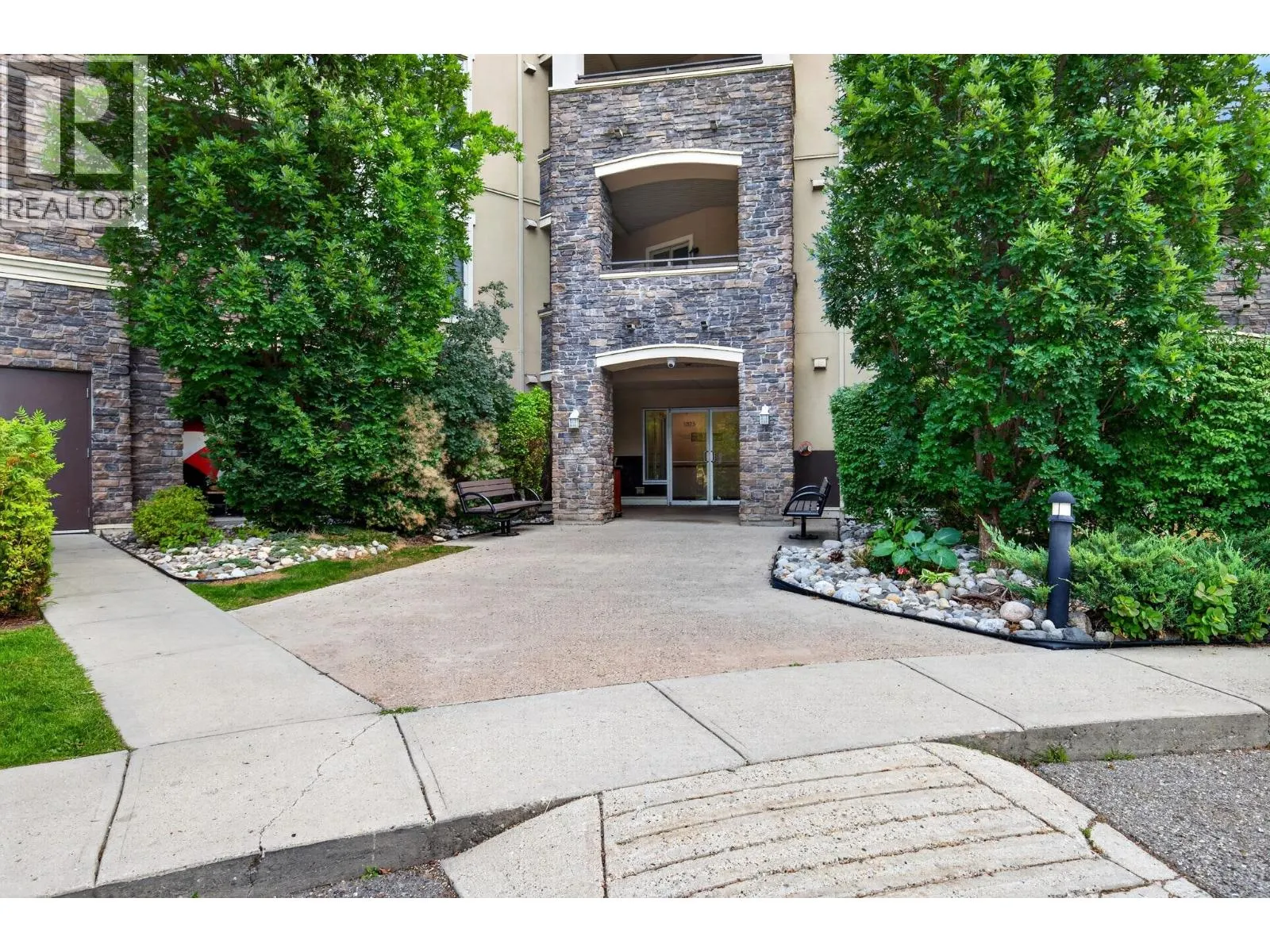 1873 Country Club Drive Unit# 2521